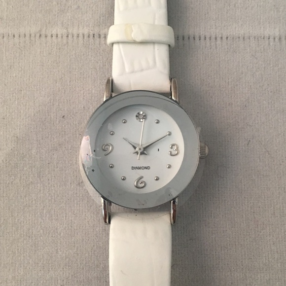 NWT Avon Watch - Picture 3 of 3